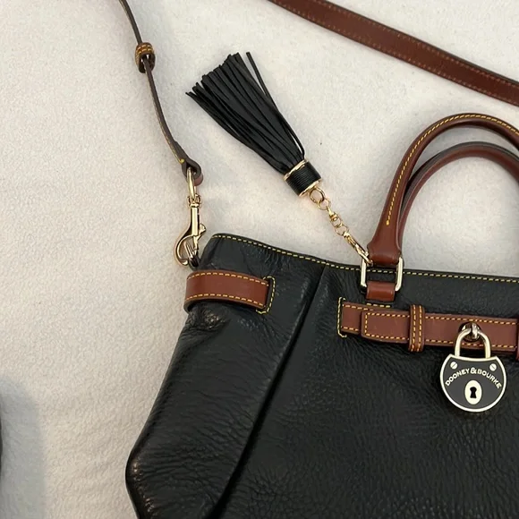 Dooney and Bourke Black Rich pebble leather crossbody bag - Picture 9 of 9